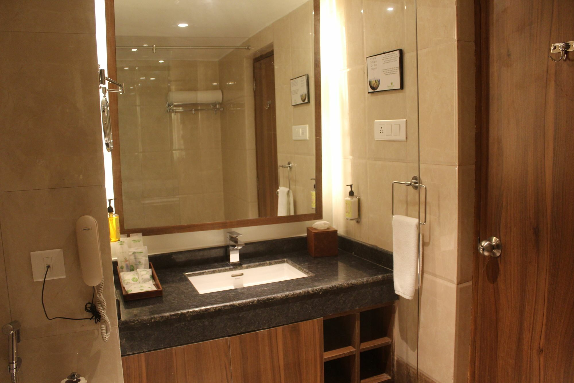 Hotel Lemon Tree Premier, Patna Zewnętrze zdjęcie